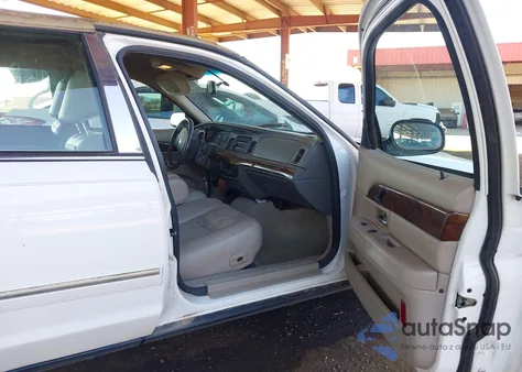 2007 Mercury Grand Marquis Ls z USA, uszkodzony, nr VIN 2MEFM75W97X601955